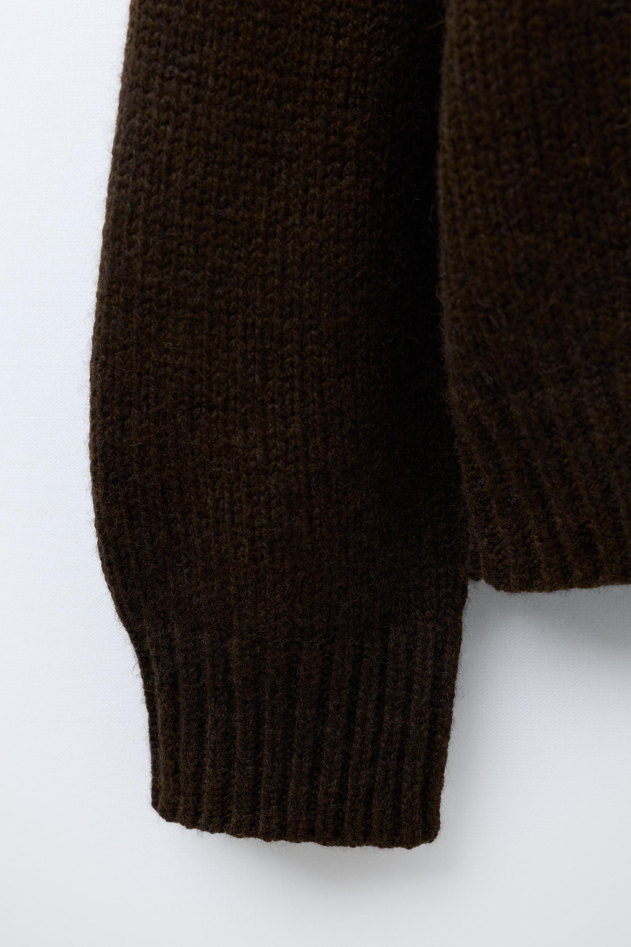 KNIT JUMPER WITH EMBROIDERED REINDEER